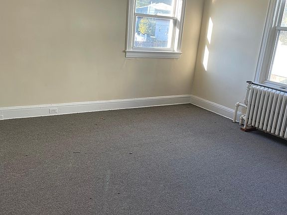 3rd image of 171 Saratoga Ave Floor 2