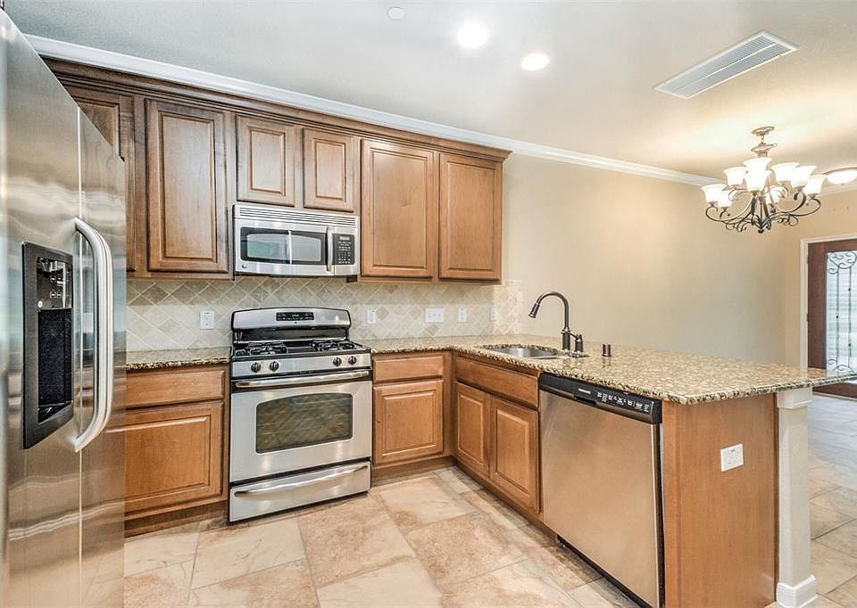 1st image of 22 Umbria Ln