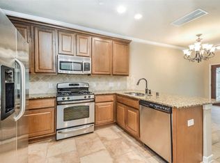 22 Umbria Ln, The Woodlands, TX 77382