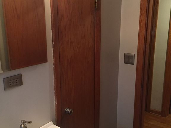 Bathroom closet 