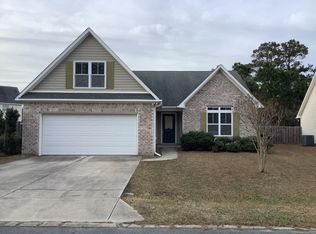 7953 Country Lakes Rd, Wilmington, NC 28411