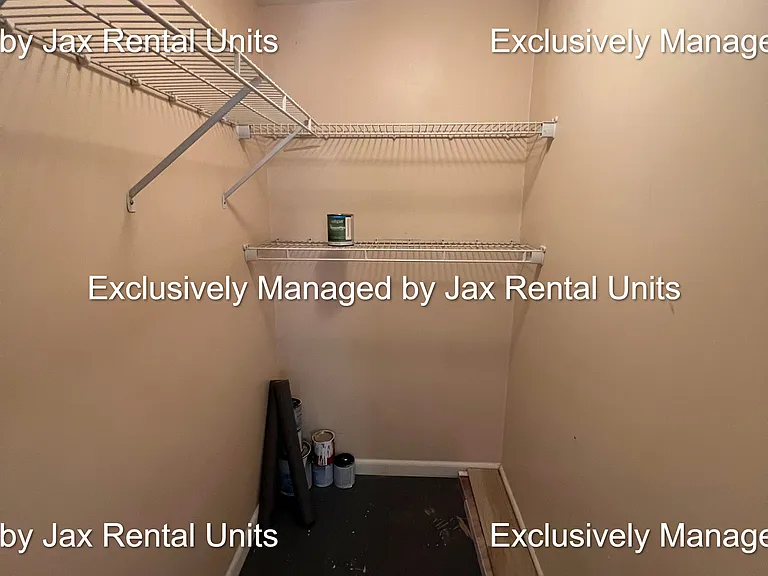 628 Meteor St — Photo 15