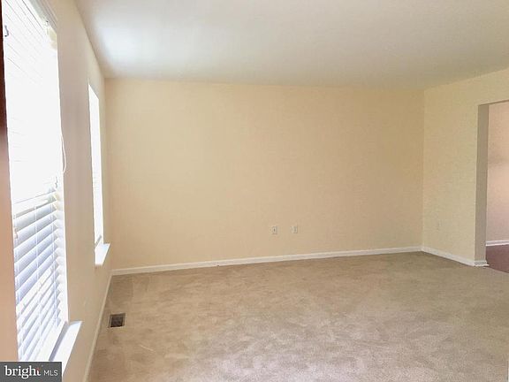 4th image of 202 Lindbergh Ave