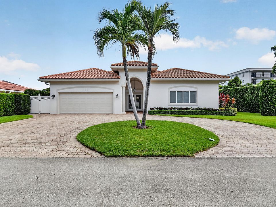 1st image of 899 Granada Dr