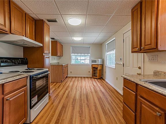 3rd image of 4202 River Hills Dr