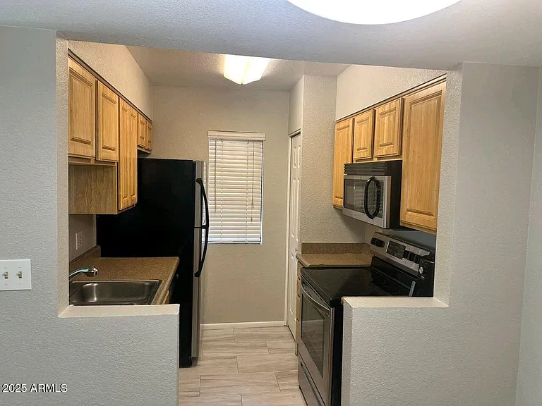 1745 E Glenn St #220 — Photo 12