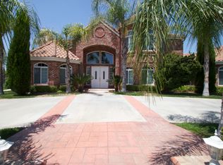 1098 Coronet Dr, Riverside, CA 92506