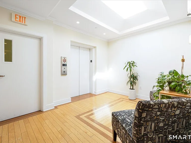 485 Summer St #310 — Photo 4