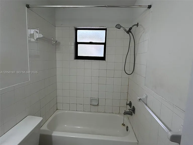 1925 Madison St #14 — Photo 14
