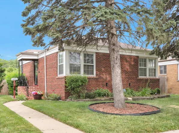 14206 S Emerald Ave, Riverdale, IL 60827