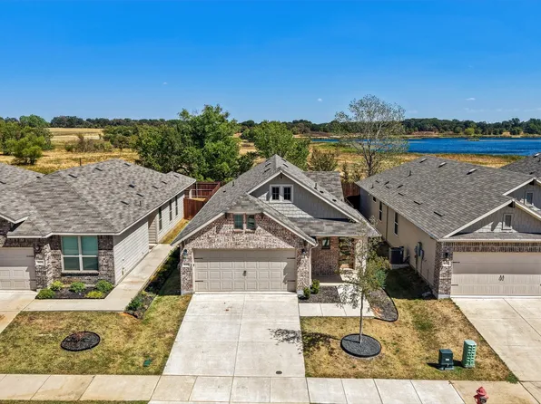 925 King St, Aubrey, TX 76227