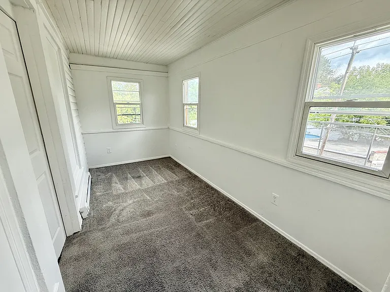 3 Sherman Ave #3 — Photo 4