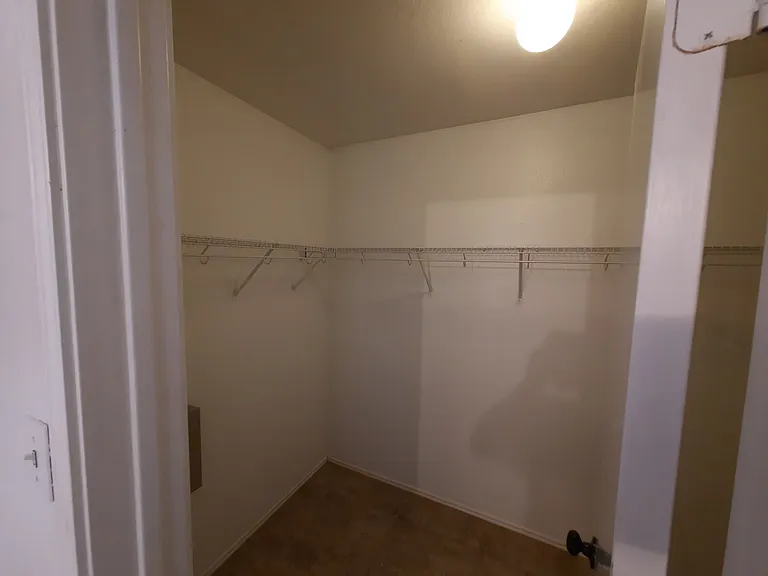 1335 Cougar Country — Photo 19
