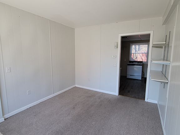 2nd image of 19 Penrose Ave APT 2