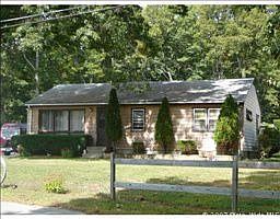 2nd image of 5 Linfield Dr
