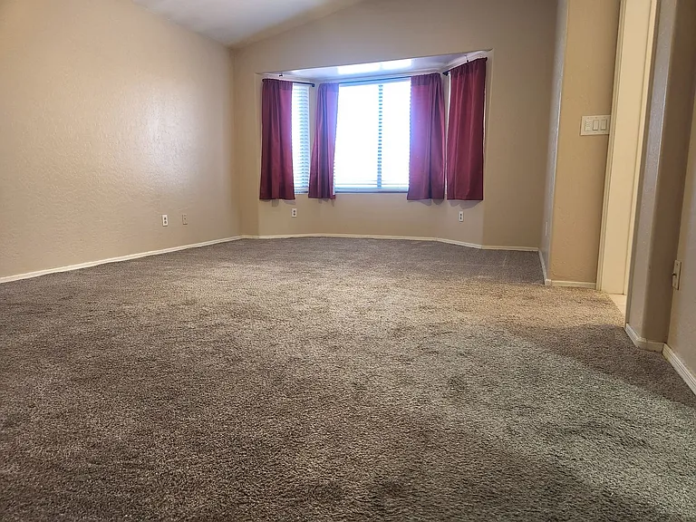 5511 S 15th Way — Photo 10