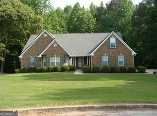 1611 Lake View Ct, Loganville, GA 30052