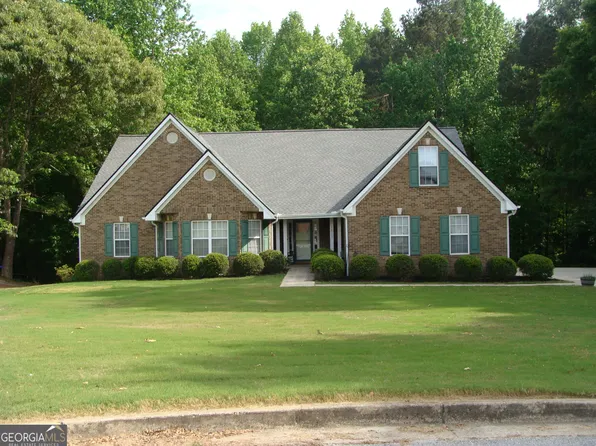 1611 Lake View Ct, Loganville, GA 30052