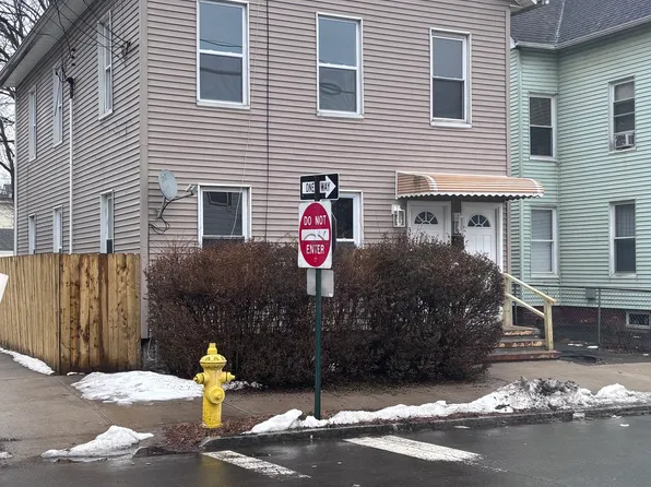 369 Poplar St, New Haven, CT 06513