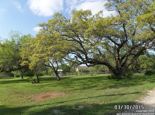 180 Gray Dove Ln, Seguin, TX 78155