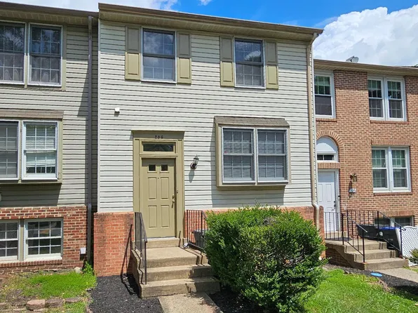 206 Ridgecrest Ct, Stafford, VA 22554