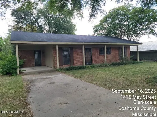 1304 Buena Vista St, Clarksdale, MS 38614
