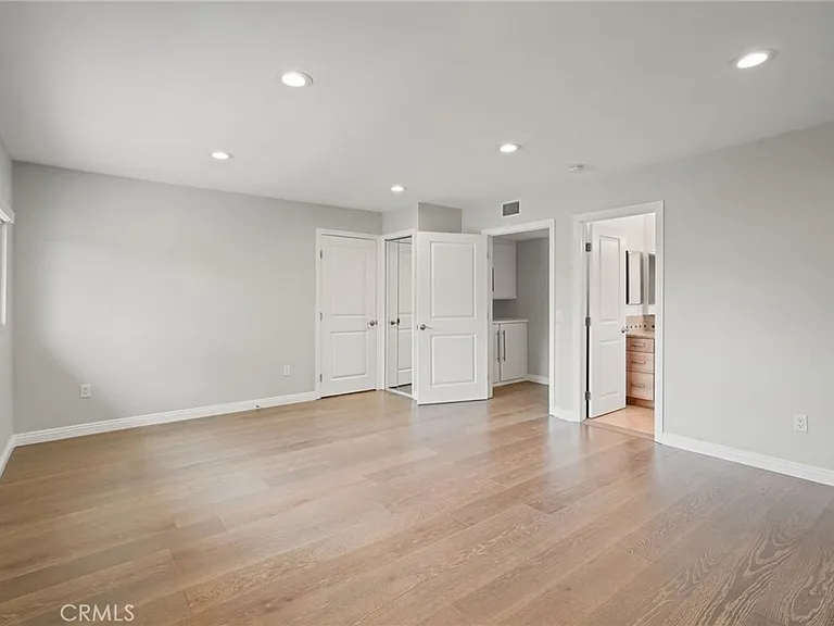 6215 Hesperia Ave — Photo 22