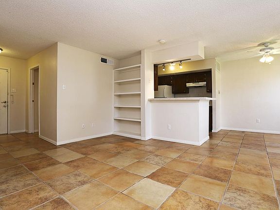 5th image of 2120 El Paseo St APT 2801
