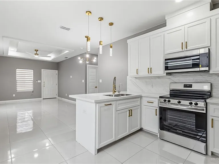 1802 W Violet Dr #1 — Photo 8
