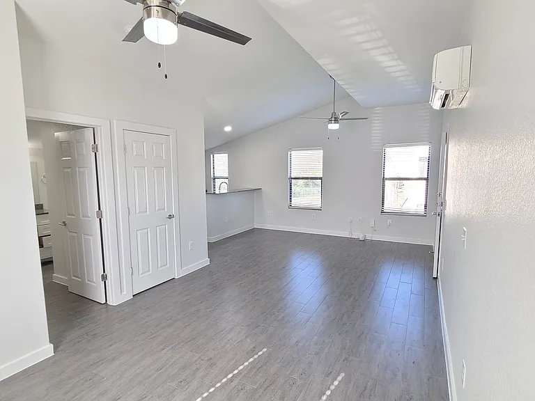 7406 Geneva Dr #2B — Photo 8