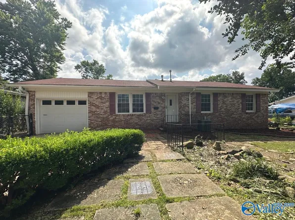 3221 Bayless Dr SW, Huntsville, AL 35805