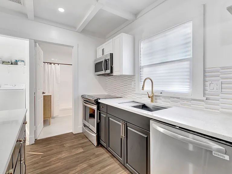 316 Golf Rd — Photo 5