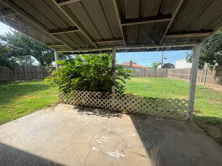 5001 Westway Trl — Photo 10