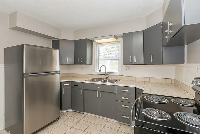 1176 Highview Dr — Photo 4