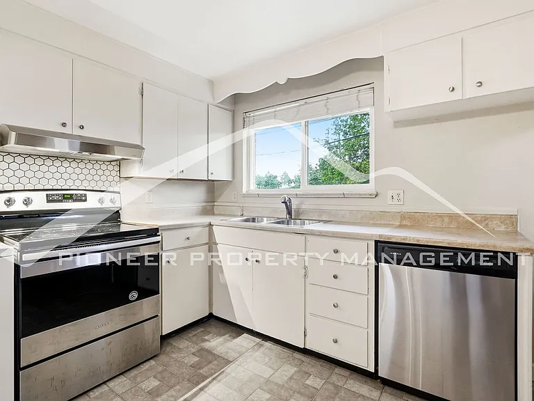 9700 W 17th Ave — Photo 6