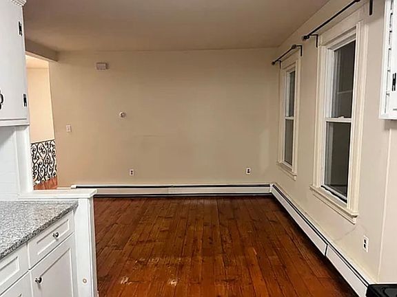 5th image of 217 Glenridge Ave Floor 2L