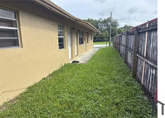 2 bed, 950 sqft, $1,700 — Photo 3