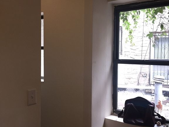 5th image of 14 Putnam Ave #1