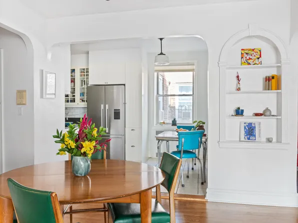 1825 Foster Avenue image 4 of 13