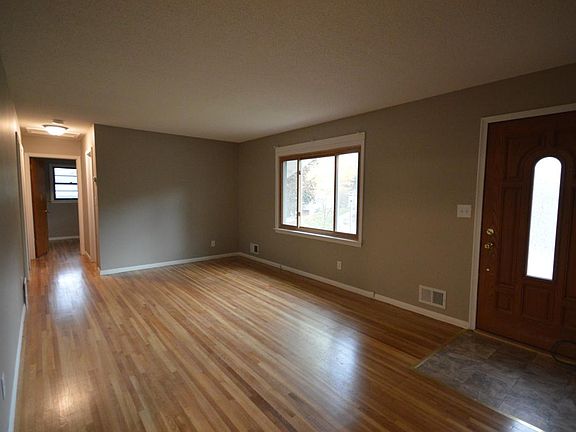 Bright windows in the LR