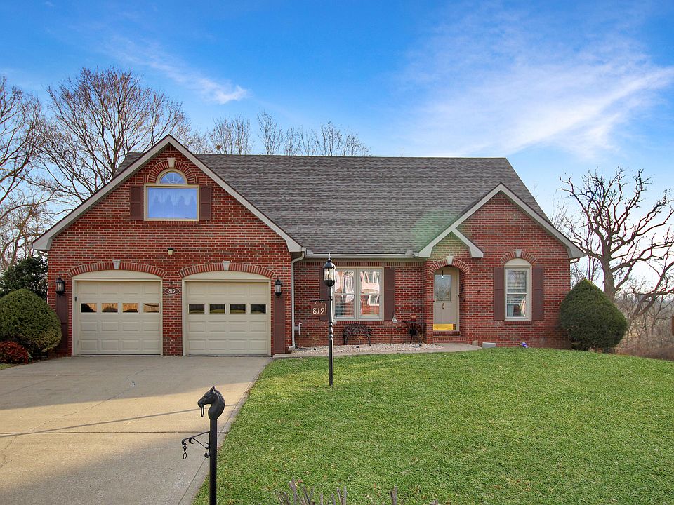 1st image of 819 Isaac Shelby Cir E