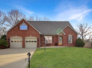 819 Isaac Shelby Cir E, Frankfort, KY 40601