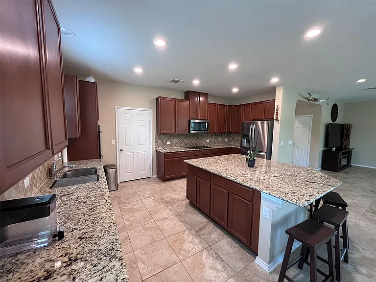 12425 Calibri Ln — Photo 8