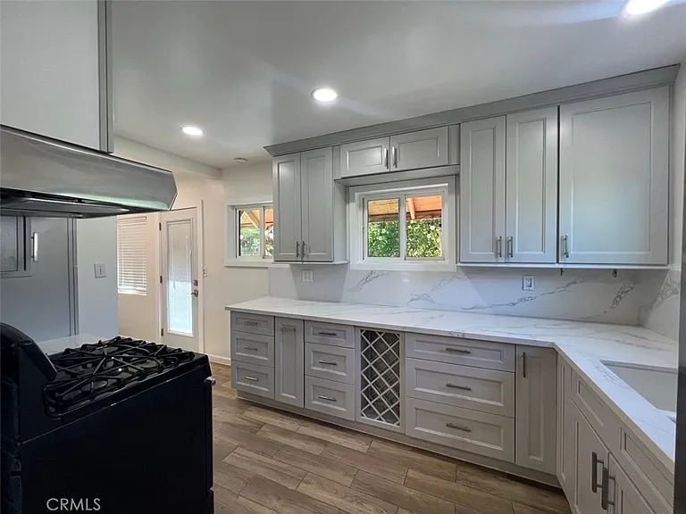 1011 San Pascual Ave — Photo 5