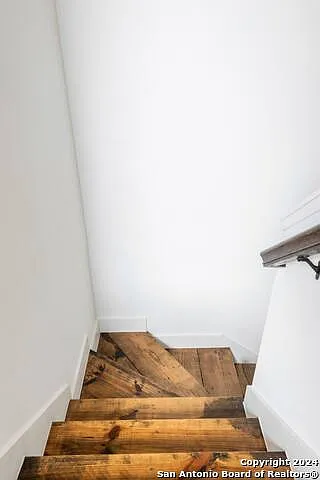 808 E Carson St #101 — Photo 10