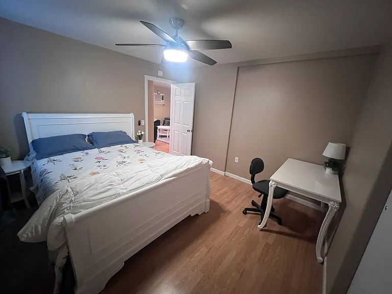 1661 Paint St #1 — Photo 5