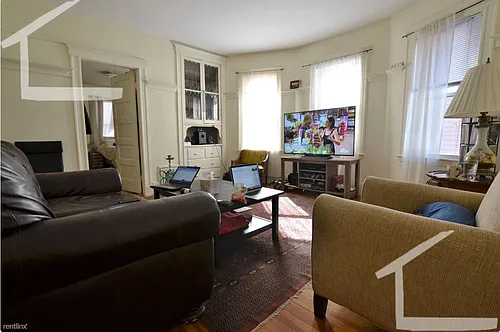 44 Easton St #2A Photo 1