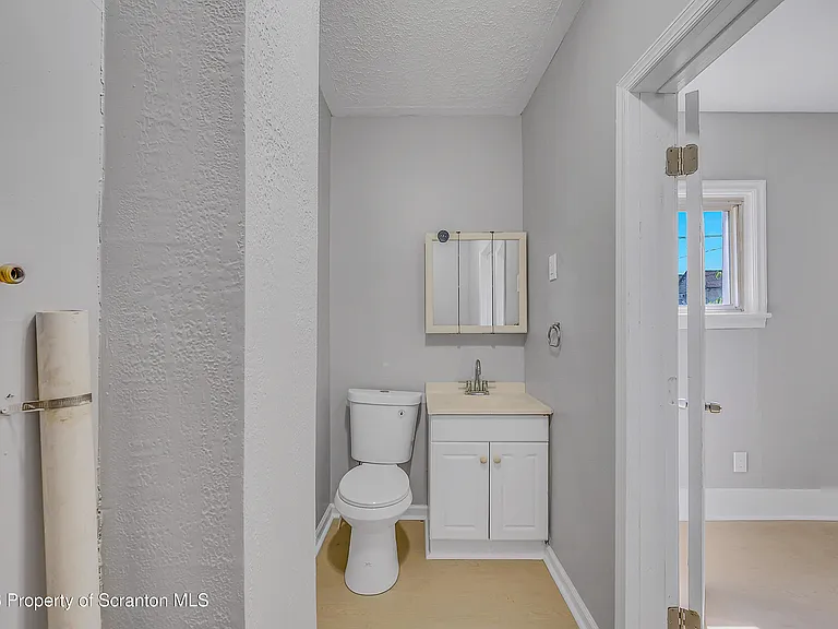 958 Ridge Ave #1 — Photo 20
