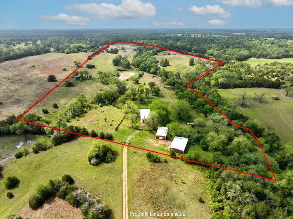 144 Century Ln, Bellville, TX 77418