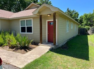 104 Stach Dr #B, Elgin, TX 78621